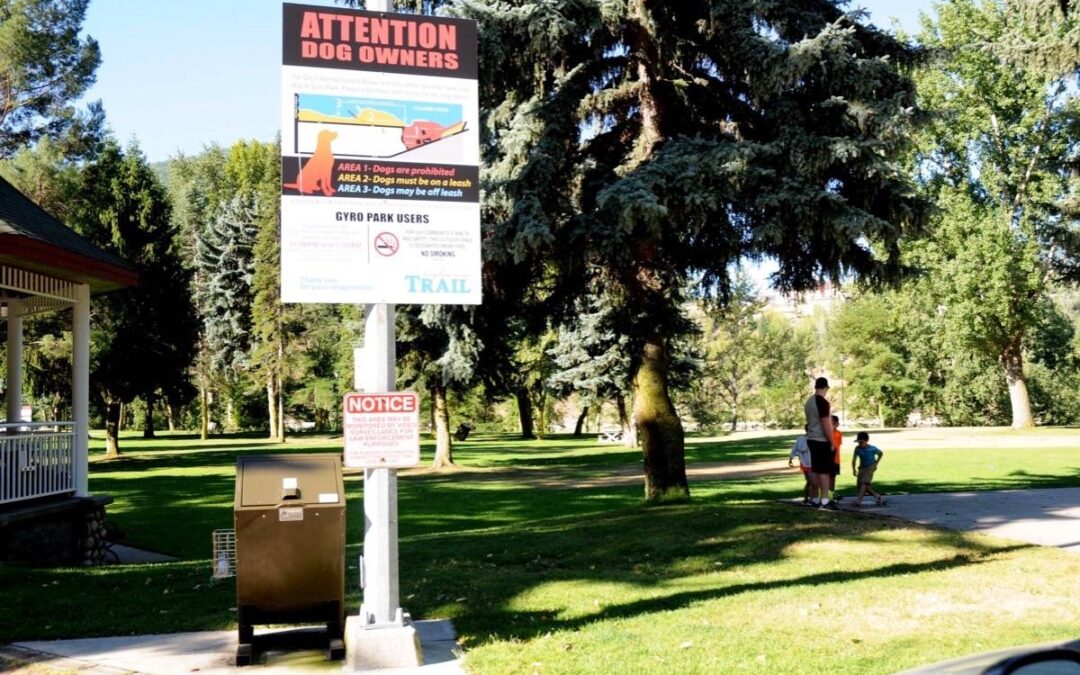 Signs remind public to butt out in Trail parks and green spaces